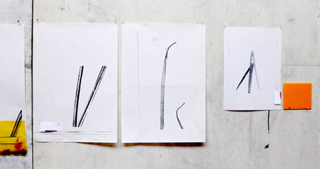 Claudia Thorban, Wiese, 2017, Digitaldruck auf Acrylglas und Papier, Installation in der Galerie Schacher